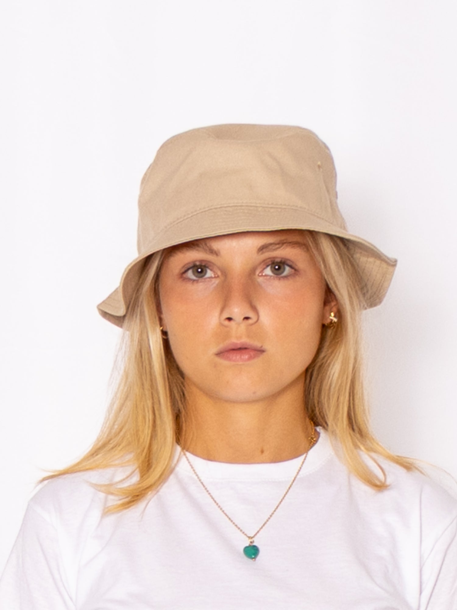 | khaki