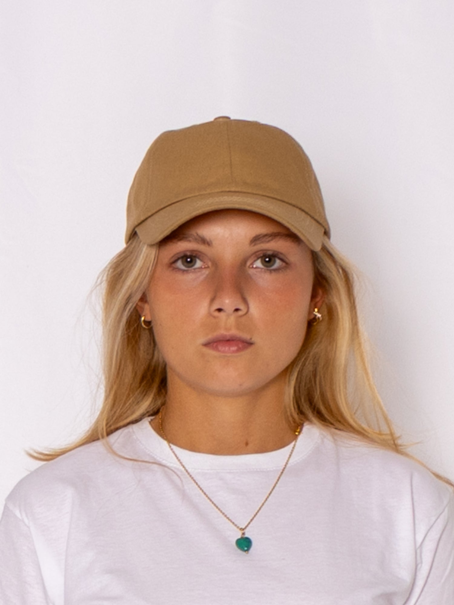 | khaki