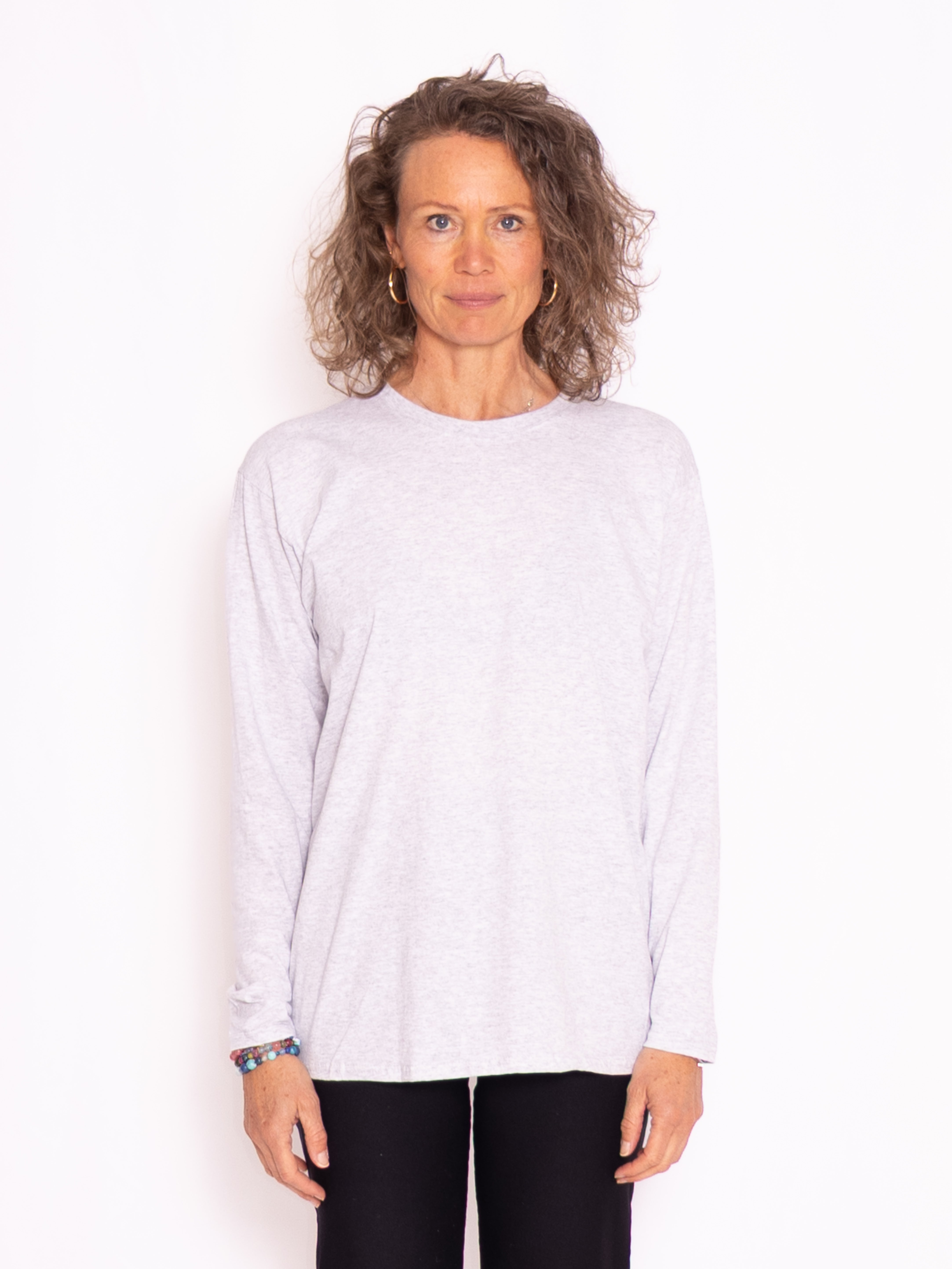 alt text | grå | 181 | M | dame