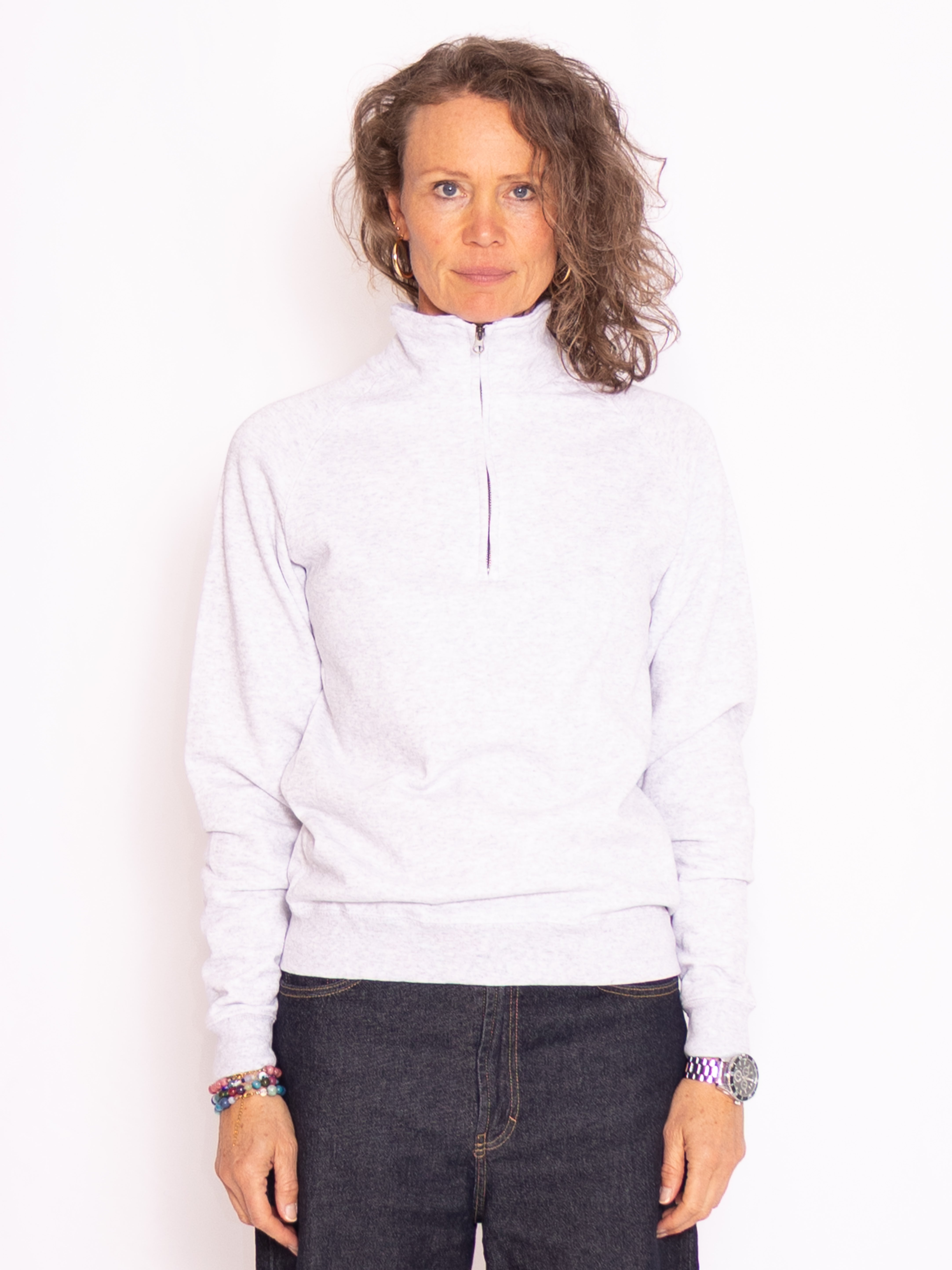 alt text | grå | 181 | M | dame