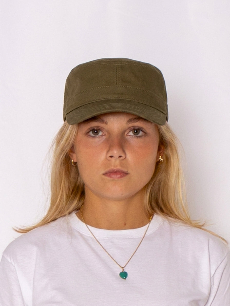 | khaki